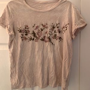 AEO floral embroidered tee shirt